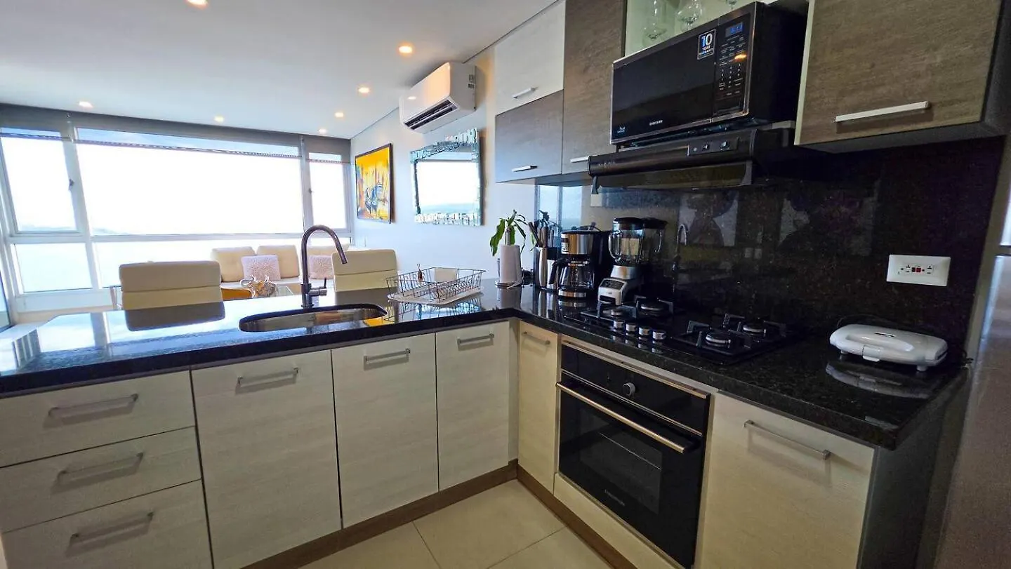 Apartment Oceanview Suite With Two Pools, Gym & Guest Access Cartagena