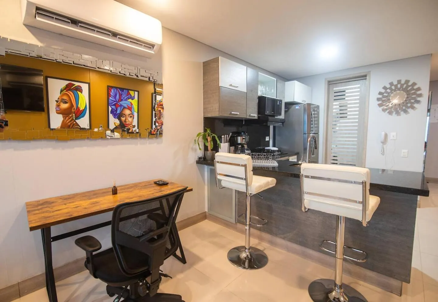 Apartament Oceanview Suite With Two Pools, Gym & Guest Access Kartagena